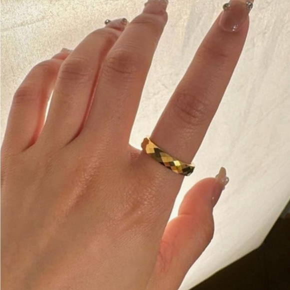 UNISEX - 4mm Tungsten Gold Wedding Band ~ Mens Womens Faceted Bridal Band - Picture 12 of 15